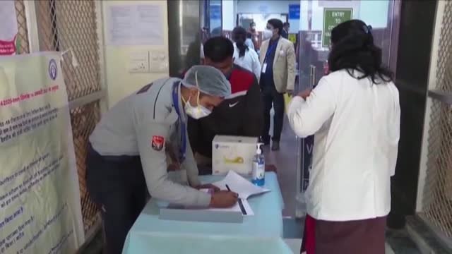 En solo 24 horas India registró 126,789 nuevos casos de covid