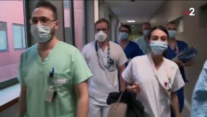 Covid-19 : des soignants formés en quelques jours pour renforcer les services de réanimation