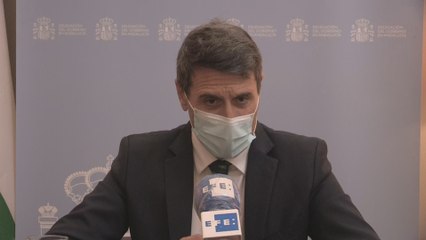 Fernández asegura que no está "para hacer oposición al Gobierno andaluz"