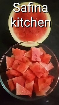 बिना बीज निकालें सिर्फ 2 मिनट में तरबूज का जूस #Shorts #Watermelon juice #Summer drink by Safina kitchen