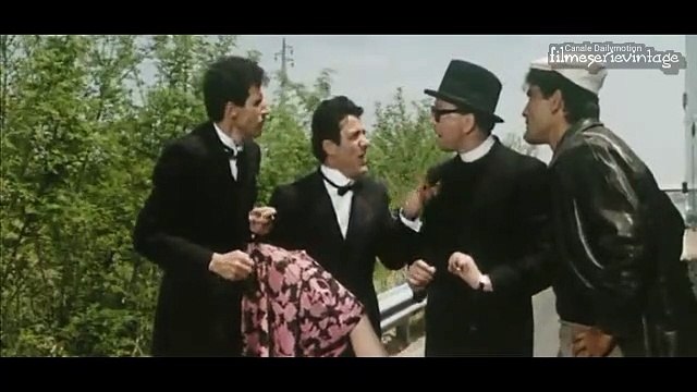 Franco e Ciccio DUE MAFIOSI CONTRO GOLDGINGER Franco Franchi e Ciccio Ingrassia 1 tempo /