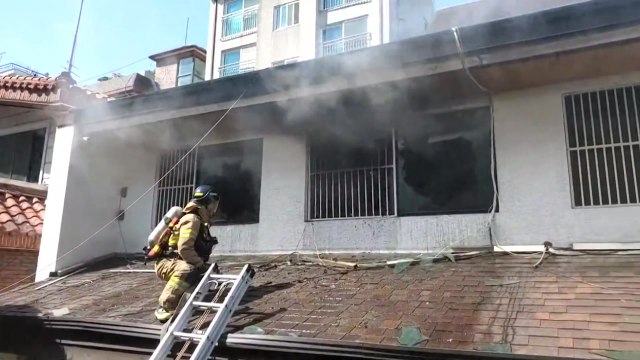 서울 서초동 단독주택 방화 추정 화재...1명 다쳐 / YTN