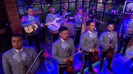 Shaira cantando cucurrucucu