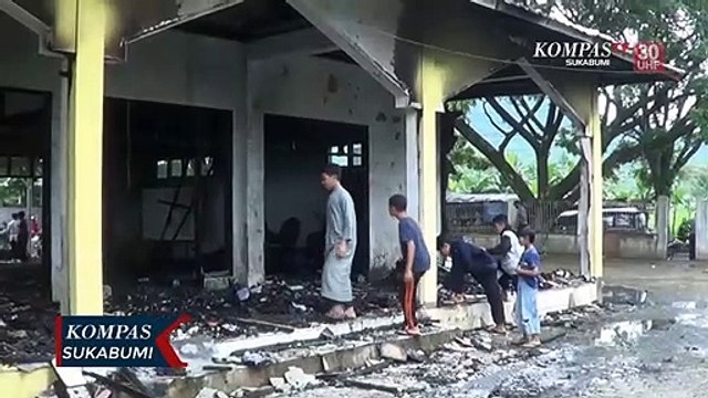 Diduga Korsleting Listrik Masjid Terbakar