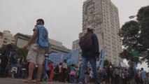 Manifestación en Buenos Aires por la precariedad de los barrios pobres