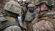 الرئيس الأوكراني يتفقد قواته في دونباس الذي يشهد تصعيدا عسكريا ضد الانفصاليين