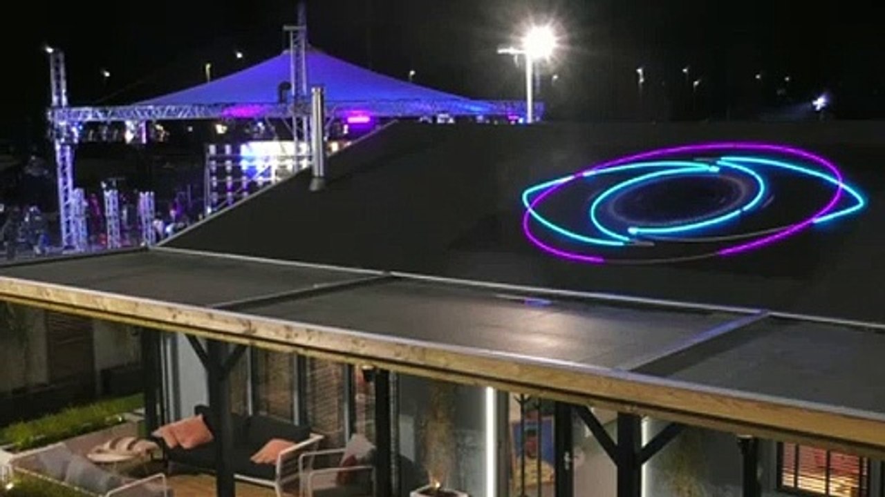 De finalisten zien momenten terug in het huis - deel 3.