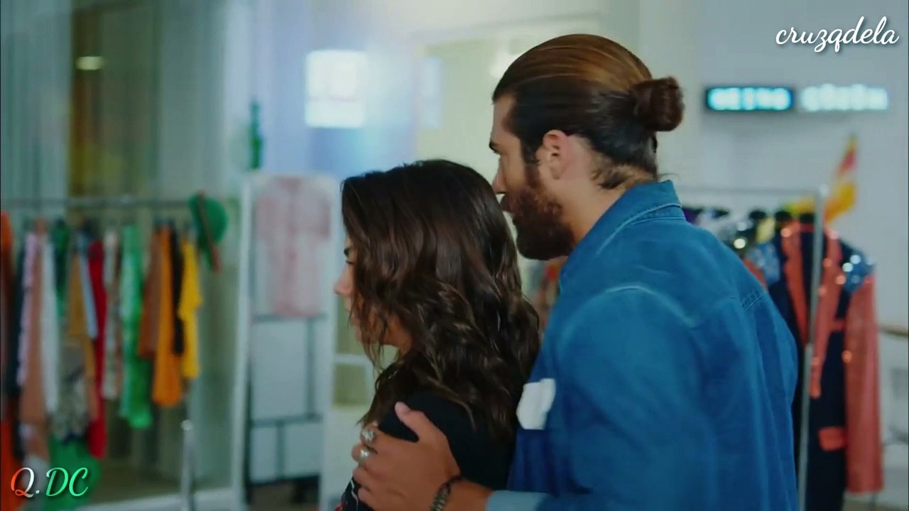 Ay Tenli Kadin