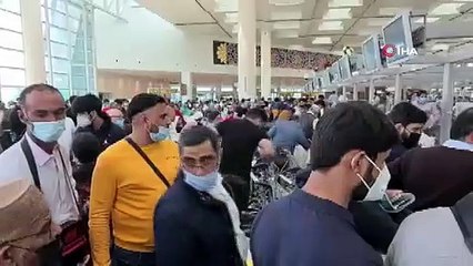 İngiltere'nin aldığı karar sonrası binlerce Pakistanlı havalimanına akın etti