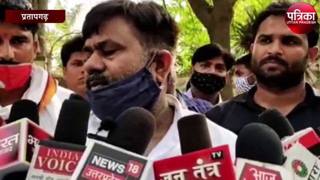 भाजपा विधायक धीरज ओझा बैठे डीएम आवास पर धरने पर