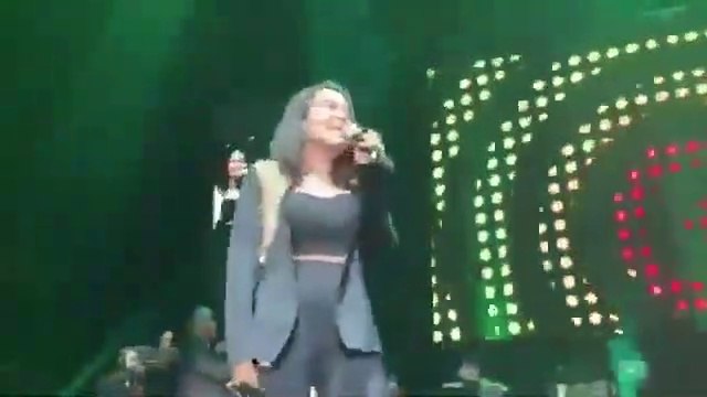 #nehakakkar #sonunigam Sonu Nigam & Neha Kakkar Old Song Mashup live Fire performance live