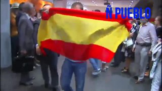 Vídeo del heroico escrache de los patriotas en la embajada del separatismo en Madrid, llamado Blanquerna, en 2013