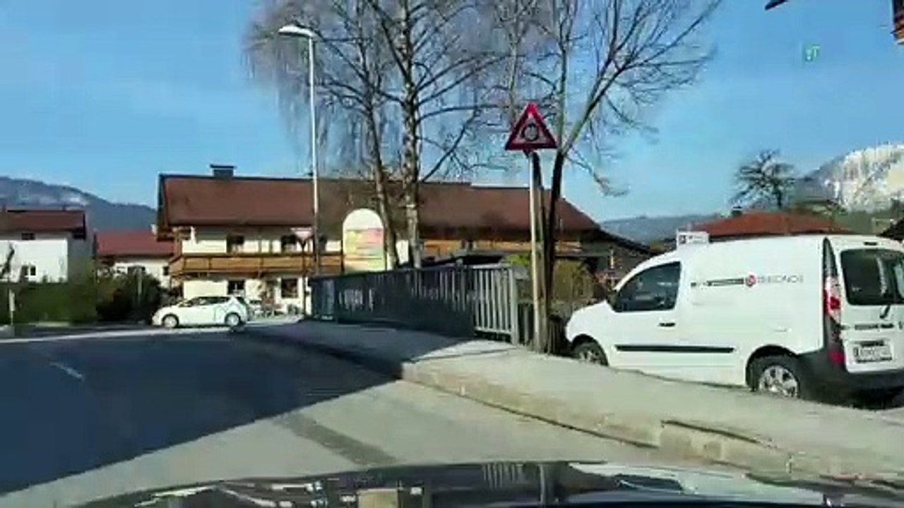 26-jähriger Pkw-Lenker in Tirol flüchtete und verletzte zwei Polizisten