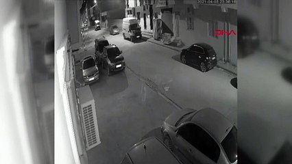 Minibüse çarpan cipin takla atma anı kamerada