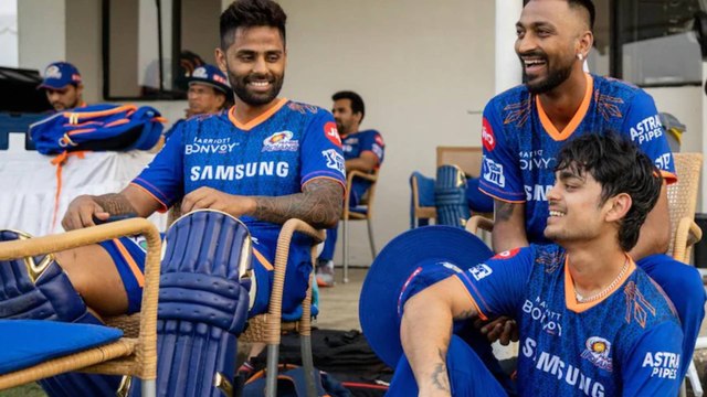 #IPL2021 : Suryakumar Yadav Revels Mumbai Indians Dressing Room Atmosphere | Oneindia Telugu