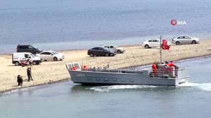 Foça'da düşen uçağın ardından çalışmalar devam ediyor