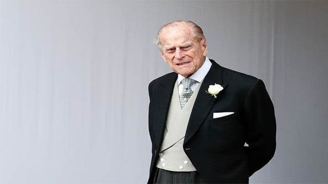 Queen Elizabeth II के Husband Prince Philip कौन थे जिनका 99 Years में हुआ निधन | Boldsky