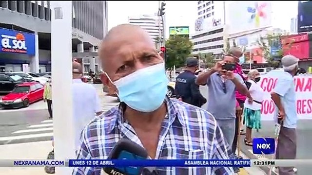 Grupo de jubilados protesta en la vía España - Nex Noticias