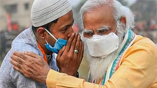 Halla Bol: PM's viral pic with Muslim man sparks debate
