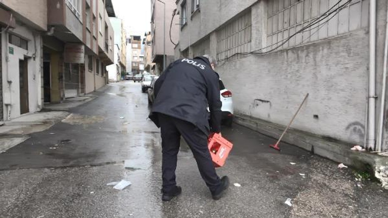 Tartıştığı kardeşini sokak ortasında bıçakladı, teslim oldu