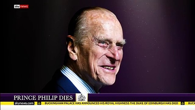 Voici comment la chaîne britannique SkyNews a soudainement interrompu ses programmes pour annoncer la mort du prince Philip à l'âge de 99 ans -