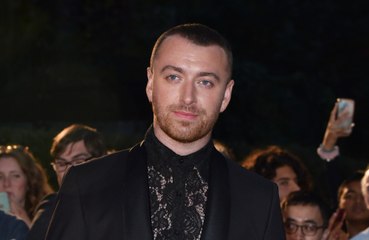 Sam Smith recibe premio GLAAD