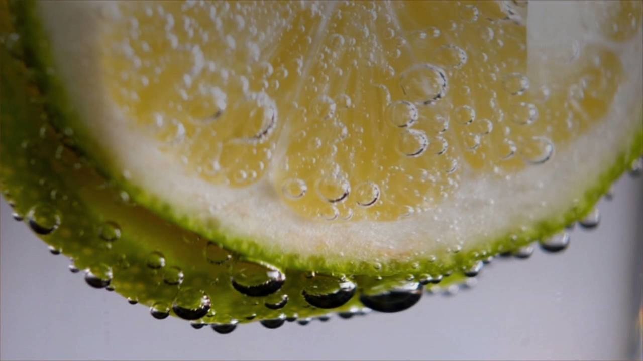 Does Sparkling Water Really Hydrate You?