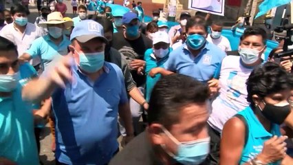 Perú llega a elecciones sin favoritos y en medio de récord de casos de covid