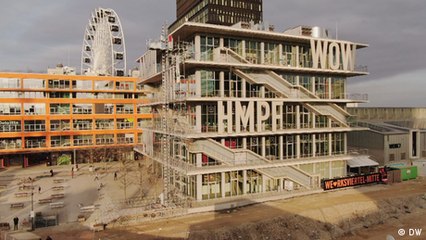 WOW und AAHHH: Architektur und Schrift