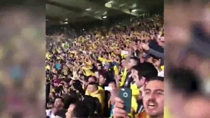 Ankaragücü tribünleri 20 bin kişiyle 'Erik dalı' oynadı
