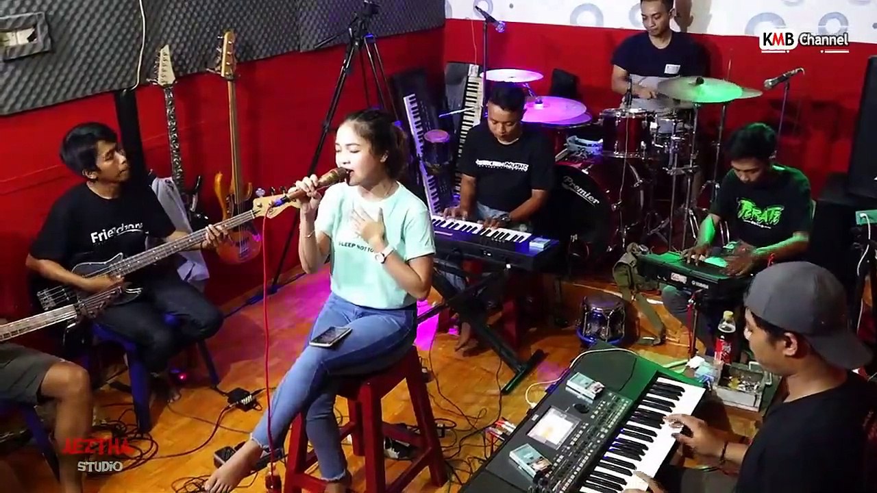 DINGGO BUKTI - OM WAWES X YK BRASS (COVER Putri Kristya KMB)