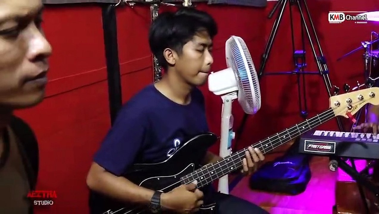 NGENES TANPO RIKO - JAMES AP (COVER Putri Kristya KMB)