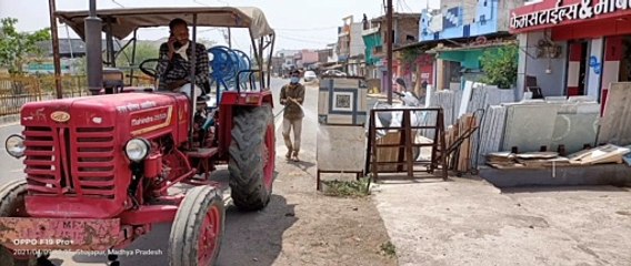 अकोदिया के 15 वार्डों में सोडियम हाइपो क्लोराइट, फेनोलिक पावडर एवं केसोलिक पावडर का छिड़काव किया