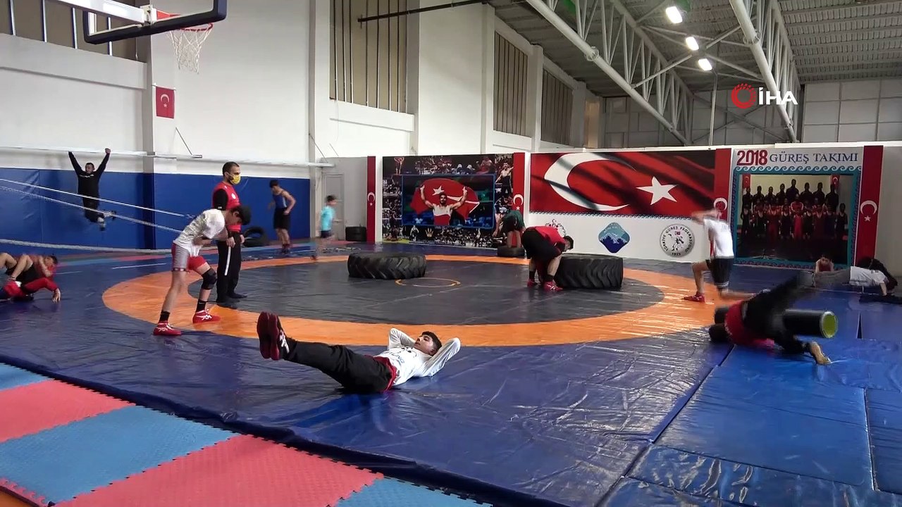 Milli güreşçi Cihat’ın hedefi dünya şampiyonluğu