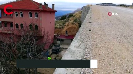 Hemşirenin otomobiliyle 30 metreden bahçeye uçma anı