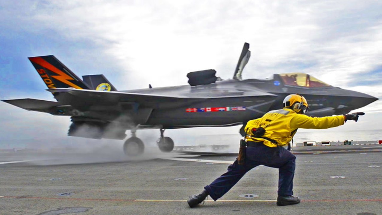 How fighter pilots train to fly the Marine Corps' F-35B