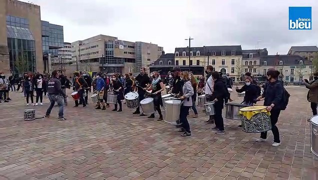 La culture en colère : concert de tambours au Mans