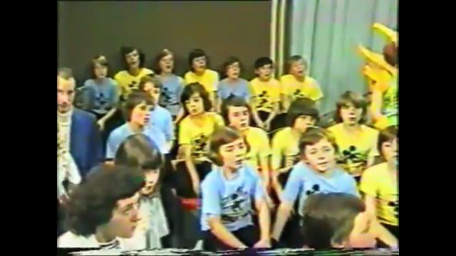 La chanson Le Mini Minimum , interprétée par Les Poppys - 1977