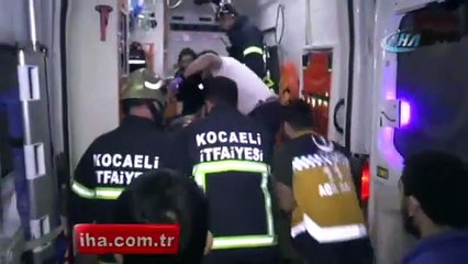 Freni boşalan kamyon dere kenarına uçtu