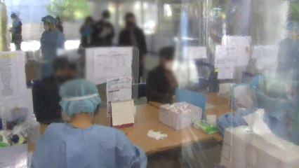 주말에도 600명대 확진...'AZ 백신' 접종 여부 오후 발표 / YTN