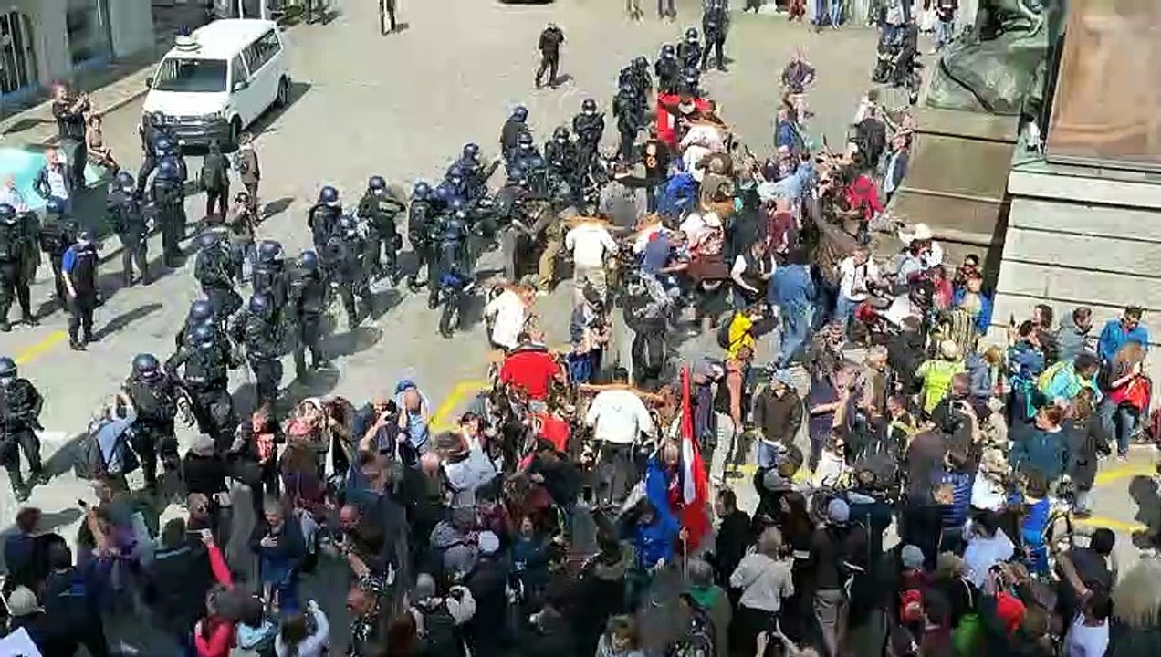 Wien und Altdorf: Aufbegehren gegen die Pandemiemaßnahmen