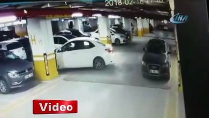 AVM otoparkında çileden çıktı! Tepkisini işte böyle gösterdi