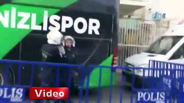 MKE Ankaragücü ile Denizlispor maçında protokol tribünü karıştı