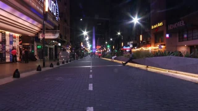 Argentina activa nuevas restricciones para frenar el récord de contagios por COVID-19