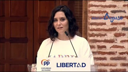 Ayuso defiende un Madrid donde "ricos y pobres" se entienden en un bar