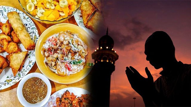 Ramadan 2021: इफ्तार में जरूर करें इन चीजों को शामिल | Sehri and Iftar Special Food | Boldsky