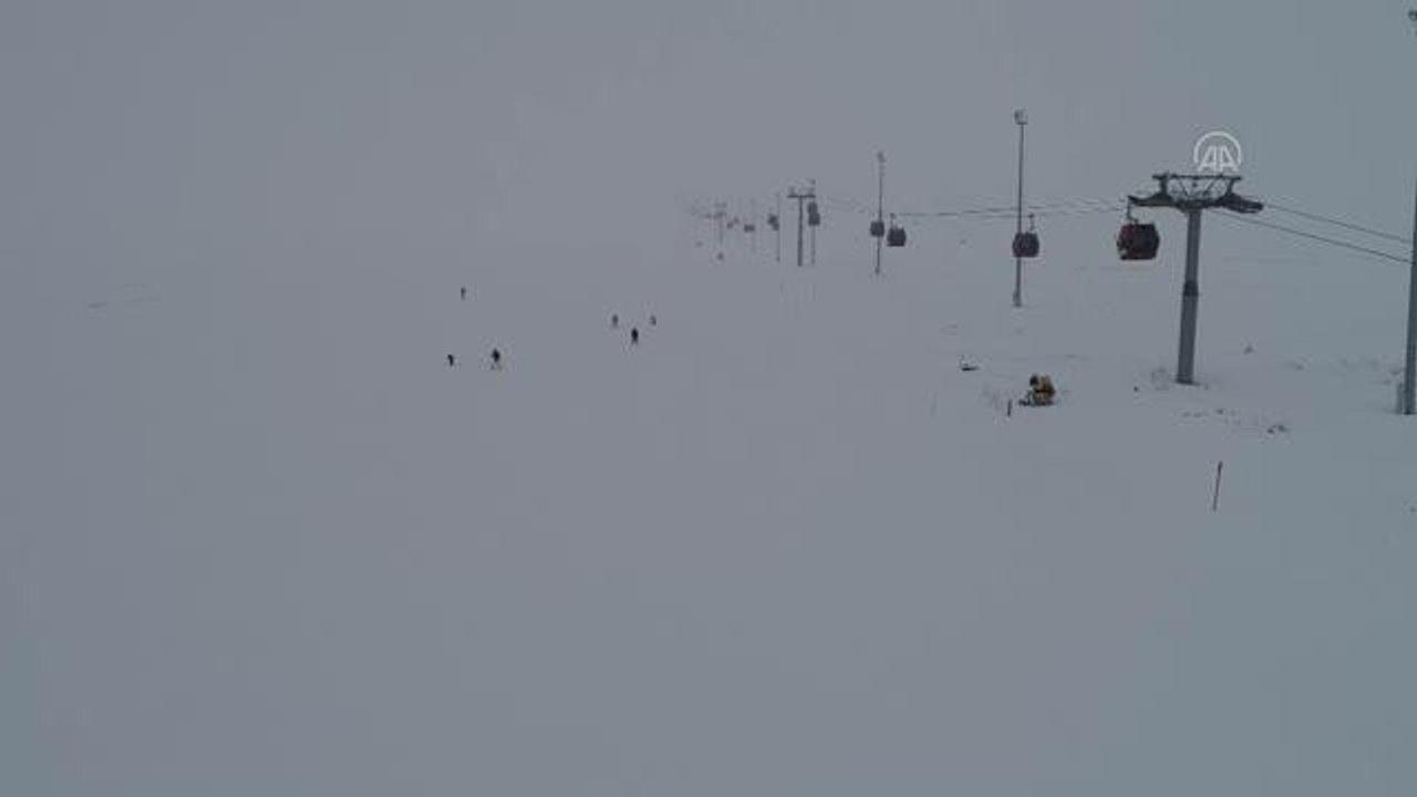Erciyes'te kar kalınlığı 110 santimetre ölçüldü