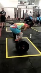 Man Lifts Huge Weight With One Arm