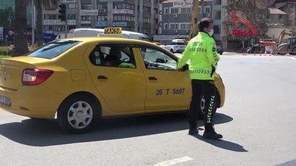 İZMİR VAKA SAYILARININ ARTTIĞI İZMİR'DE HALK GÜNEŞLİ HAVAYA RAĞMEN EVDE KALDI