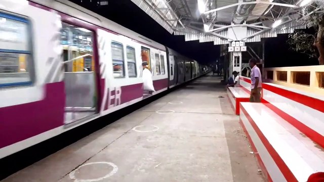 Howrah-Katwa Local Arriving & Departing from Balagarh Station at Night __ Eastern Railways